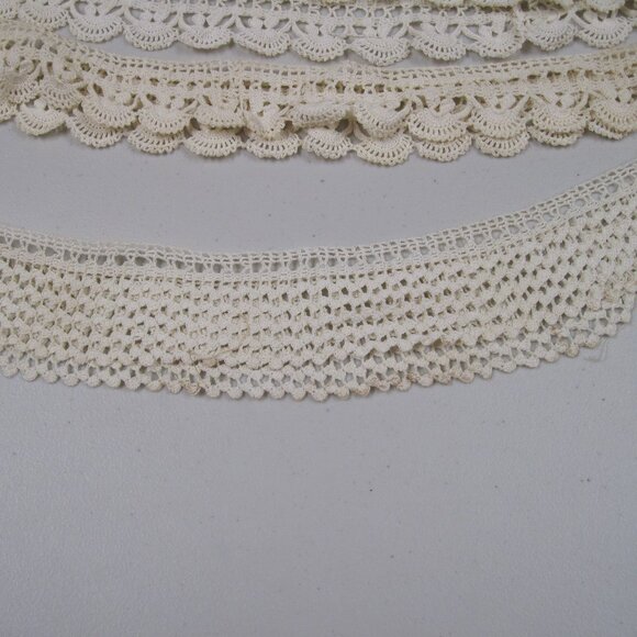 Vtg Estate Crocheted CLOSED STRIPS White- Cream Doilies (set of 3) - Picture 3 of 3